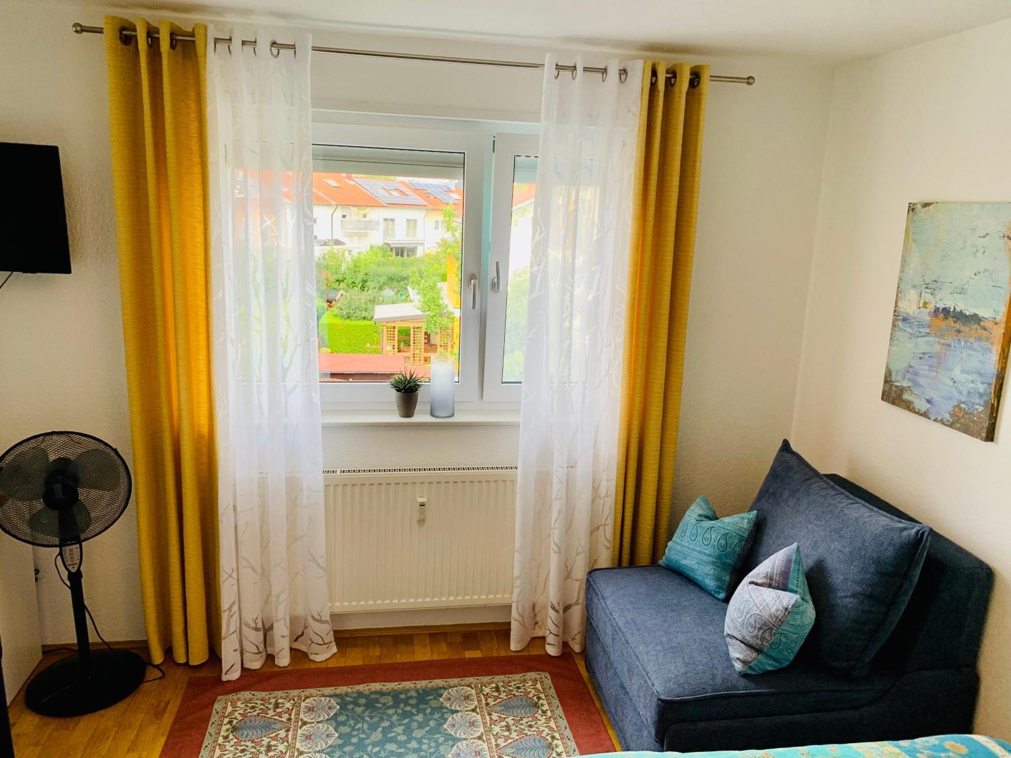 Anna Home & Sunny Home Apartments คาร์ลสรูเฮอ ภายนอก รูปภาพ
